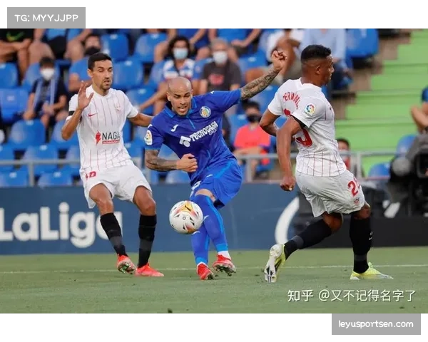 亚当斯对抗成功率保持高位,塞维利亚前场支点作用不可或缺 亚当斯对抗成功率保持高位,塞维利亚前场支点作用不可或缺